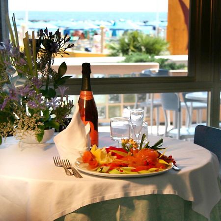 Hotel Excelsior Bellaria-Igea Marina Exterior photo