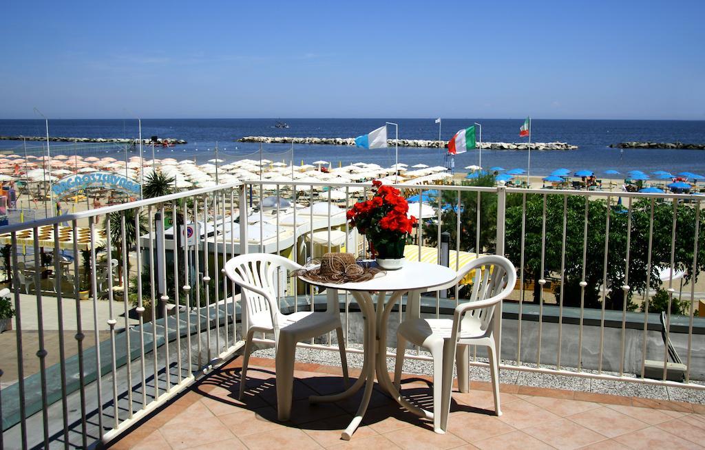 Hotel Excelsior Bellaria-Igea Marina Exterior photo